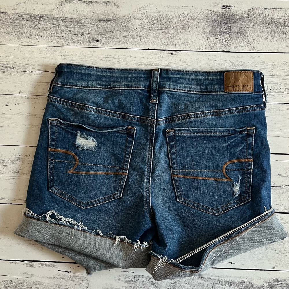 AMERICAN EAGLE midi cut-offs